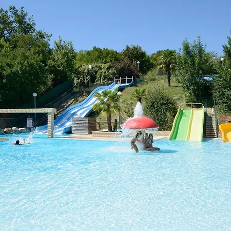 Camping La Rivière****