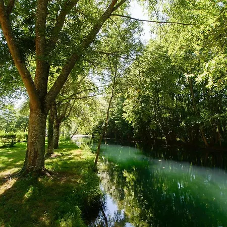 Camping La Rivière**** Camping Couhé-Verac